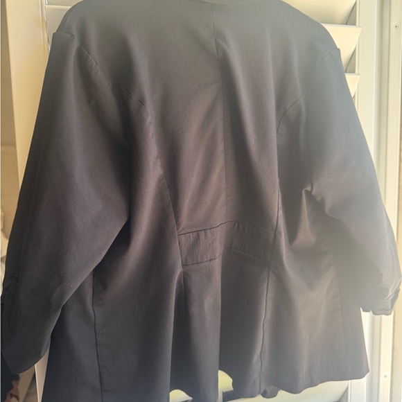 Torrid Black Blazer with Relaxed Fit and 3/4 Sleeves - Picture 3 of 3